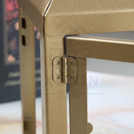 Candle stand European retro simple hand-held iron wind lamp home courtyard outdoor dining table decoration ornament customization