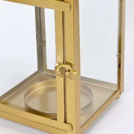 Iron glass candle holder, classical fashion, light luxury, retro windproof candle holder, hotel home, living room decoration customization