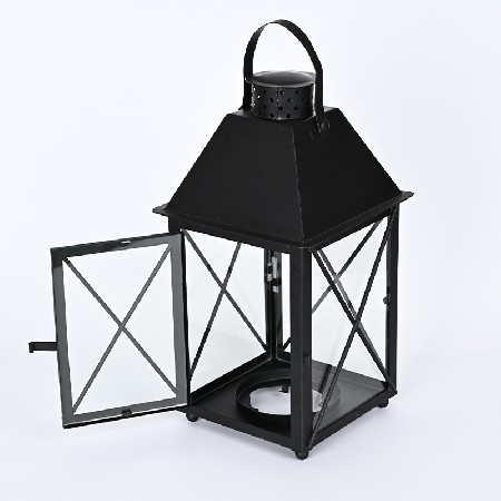 Factory direct sales of Nordic wrought iron wind lanterns, candle holders, glass crafts, retro romantic creative candle stand decorations, customized