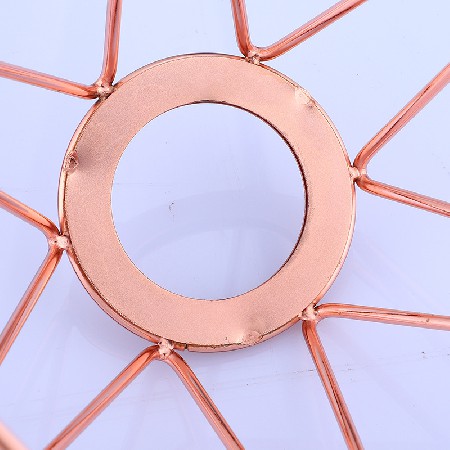 Home decoration metal candle holder lampshade ventilation creative ornament geometric streamline design iron candle holder wind lamp home customization