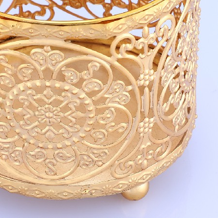 Hollow iron candle holder decoration ornament metal retro candle stand home iron lace candle stand wholesale customization