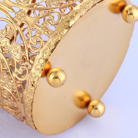 Hollow iron candle holder decoration ornament metal retro candle stand home iron lace candle stand wholesale customization