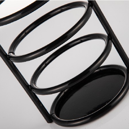 Modern minimalist creative metal candlestick dinner candlelight romantic candle cup Western restaurant decoration fashionable ornaments customization