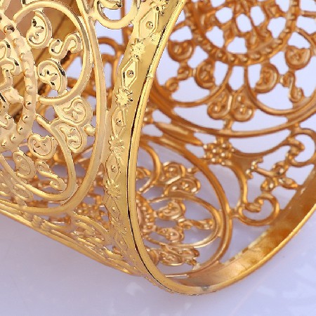 金属烛台创意现代简约铁艺镂空蜡烛台酒店家居桌面装饰摆件品定制